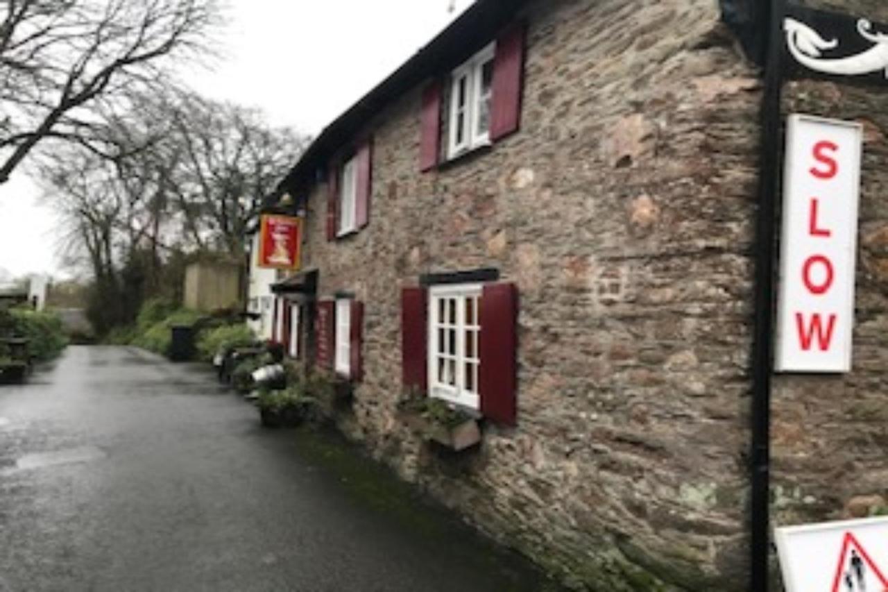 The Dolphin Inn Kingsbridge  Extérieur photo