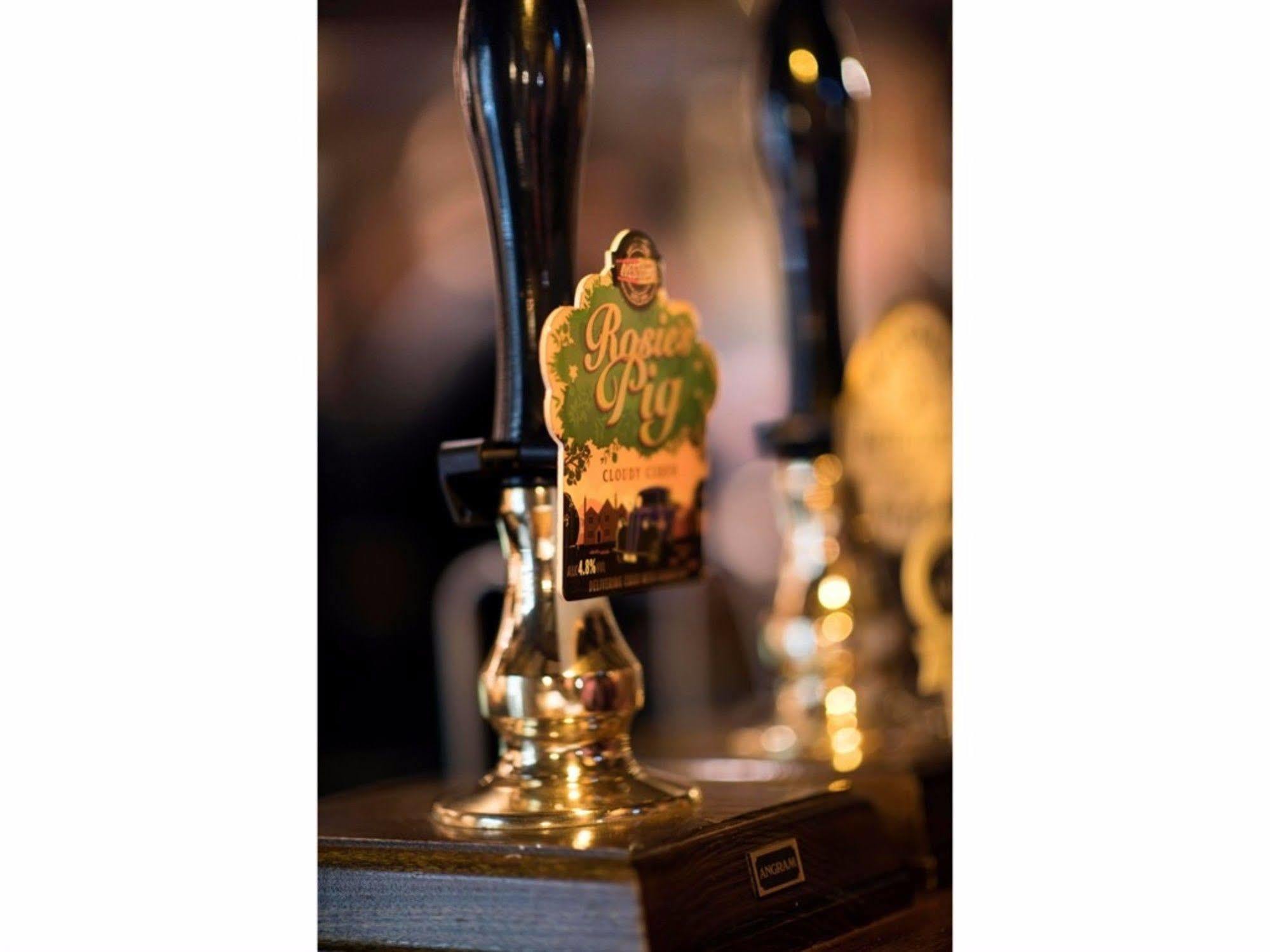 The Dolphin Inn Kingsbridge  Extérieur photo